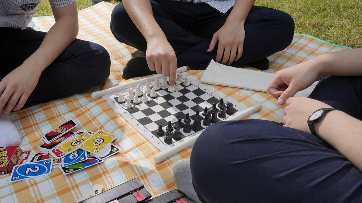 [Around $100] The Must-Have Isunsin Chess: Lightweight & Perfect Gift!
