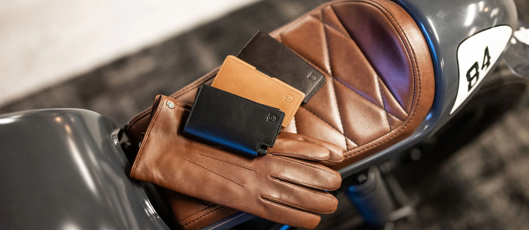 Ekster_Wallet_Pro_new_colors_2048x2048.png