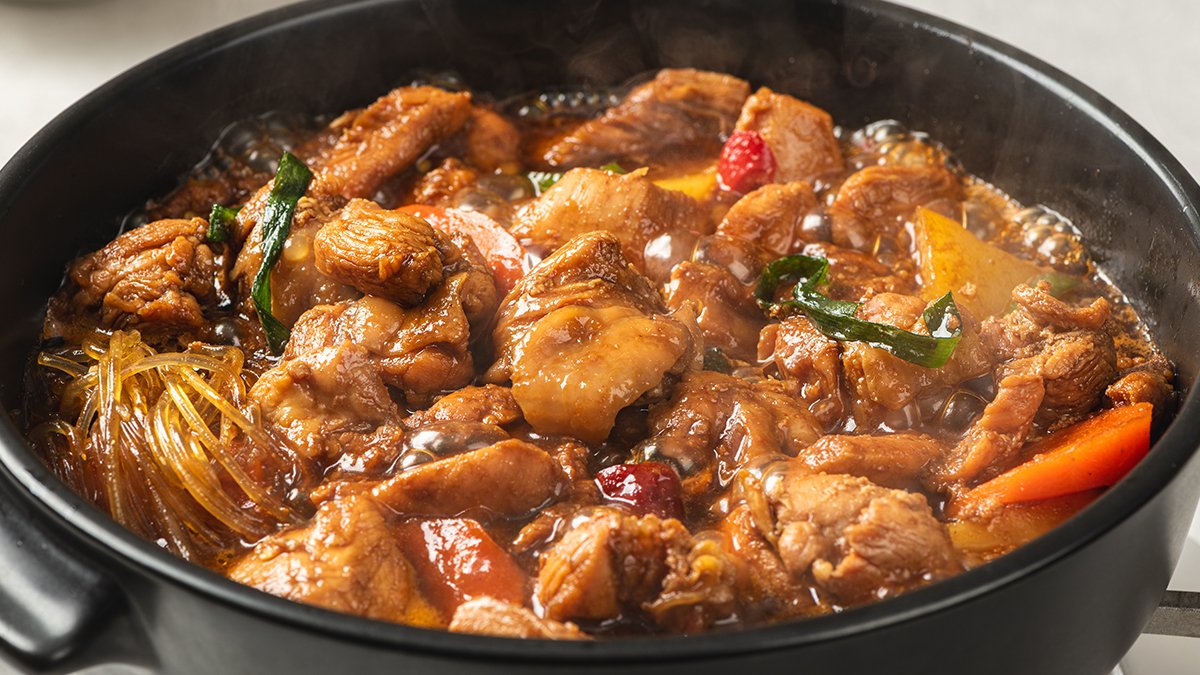 집밥·캠핑 모두 OK, 푸짐한 찜닭+우동 세트(도시락반찬 추천)