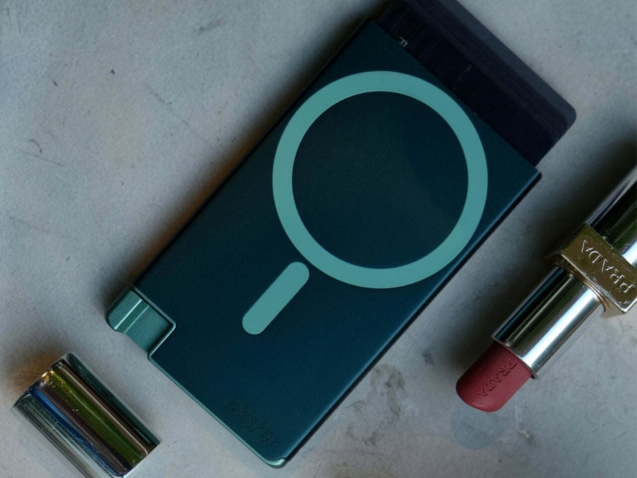 blog-teal-magsafe-lipstick_2048x2048.png